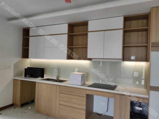 CTTB Kính Ốp Bếp Trắng Sữa thi công tại Hàng Đào - Hoàn Kiếm