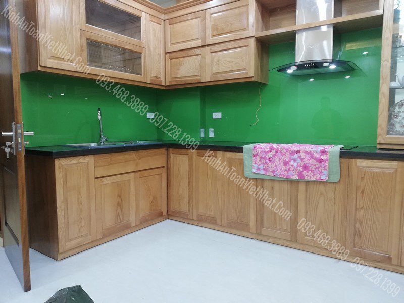 CTTB Kính Ốp Bếp Xanh Non thi công tại Mai Động - Hoàng Mai