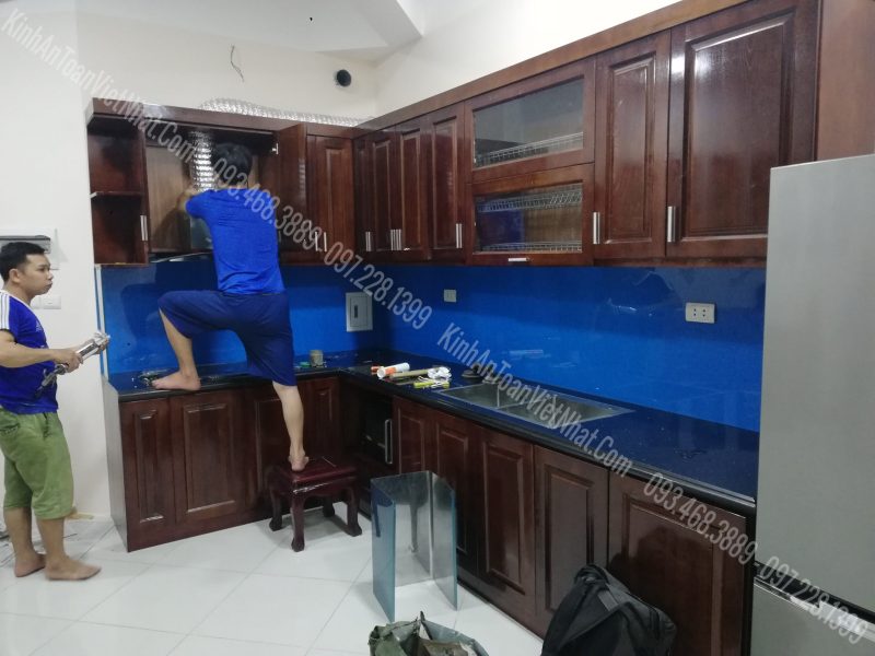 CTTB Kính Ốp Bếp Xanh Dương thi công tại Thanh Nhàn - Hai Bà Trưng 