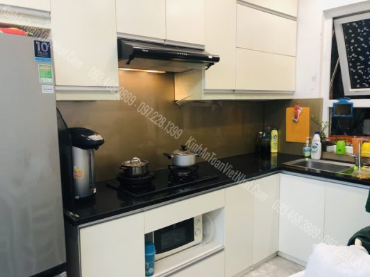 CTTB Kính Ốp Bếp Ánh Vàng 03 thi công tại Thanh Lương - Hai Bà Trưng