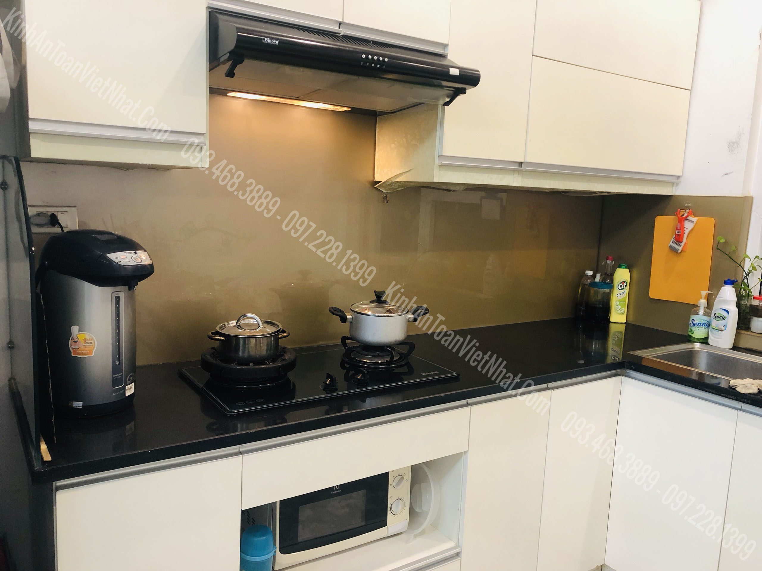 CTTB Kính Ốp Bếp Ánh Vàng 03 thi công tại Thanh Lương - Hai Bà Trưng 