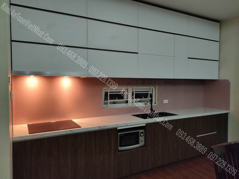 CTTB Kính Ốp Bếp Màu Hồng Kim Sa Lắp Đặt Khách Hàng Tại Lê Trọng Tấn - Thanh Xuân 