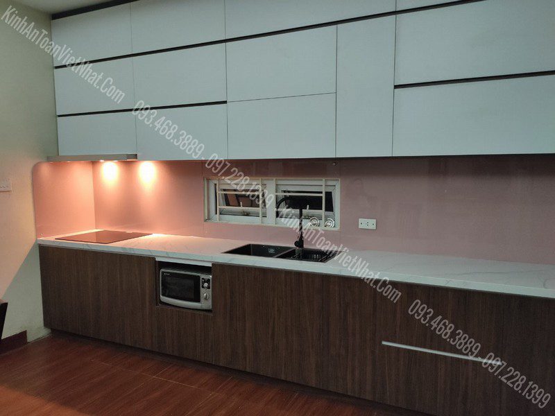 CTTB Kính Ốp Bếp Màu Hồng Kim Sa Lắp Đặt Khách Hàng Tại Lê Trọng Tấn - Hai Bà Trưng