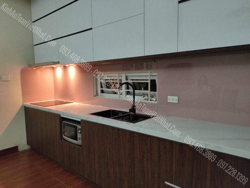 CTTB Kính Ốp Bếp Màu Hồng Kim Sa Lắp Đặt Khách Hàng Tại Lê Trọng Tấn - Thanh Xuân 