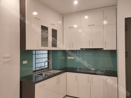 CTTB Kính ốp bếp Nhũ Xanh Ngọc thi công tại Phú Viên - Long Biên