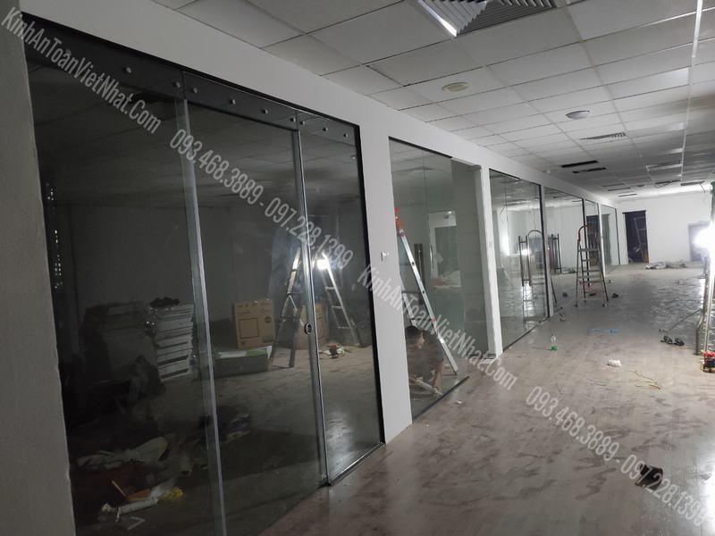 CTTB Vách Kính Văn Phòng thi công tại Lilama 10 Tố Hữu - Nam Từ Liêm