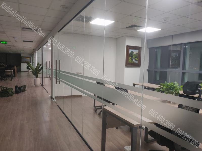 CTTB Vách Kính Văn Phòng thi công tại Lilama 10 Tố Hữu - Nam Từ Liêm