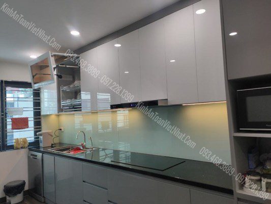 CTTB Kính ốp bếp màu Trắng Sữa lắp đặt khách hàng tại 64 Bờ Sông Sét - Hoàng Mai