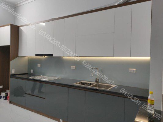 CTTB Kính ốp bếp màu Nhũ Bạc 03 thi công tại Đại Áng - Thanh Trì