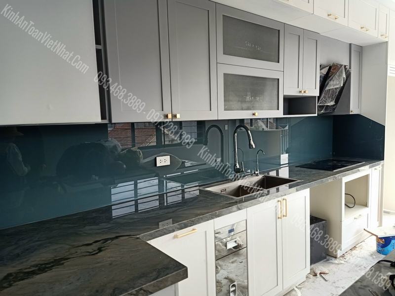 CTTB Kính ốp bếp màu Ghi thi công tại 192 Lê Trọng Tấn - Thanh Xuân