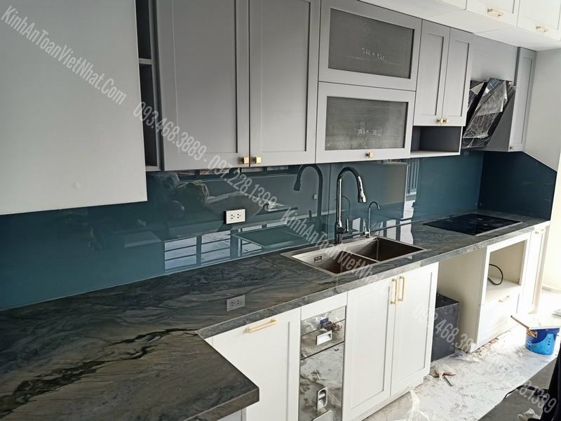 CTTB Kính ốp bếp màu Ghi thi công tại 192 Lê Trọng Tấn - Thanh Xuân 