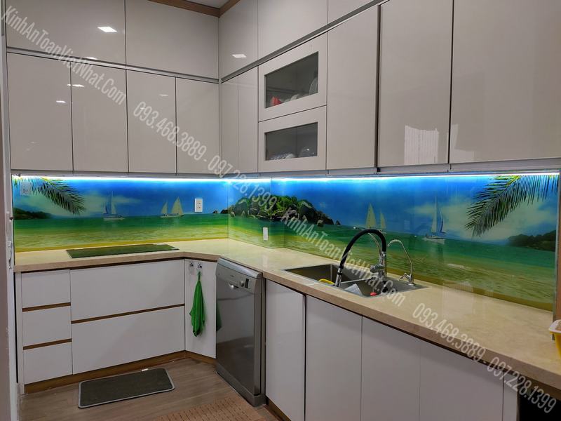 CTTB Kính ốp bếp 3D thi công tại Trần Hữu Dưc - Nam Từ liêm