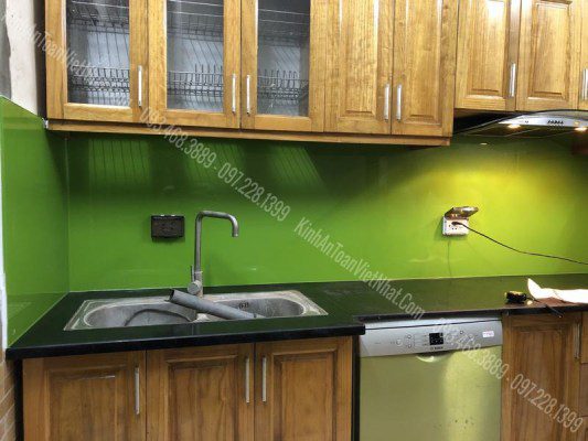 CTTB Kính ốp bếp màu Xanh Non thi công tại Chợ Khâm Thiên - Đống Đa