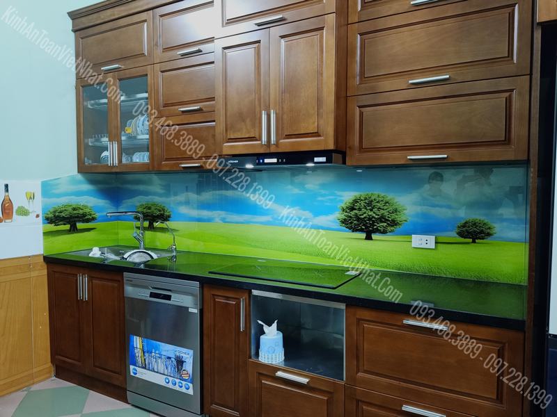 CTTB Kính Ốp Bếp 3D thi công tại Bắc Ninh