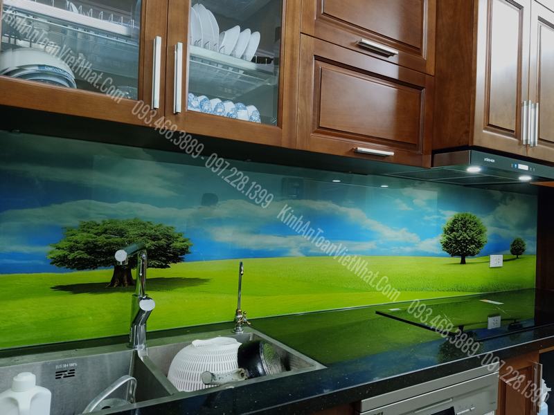 CTTB Kính Ốp Bếp 3D thi công tại Bắc Ninh