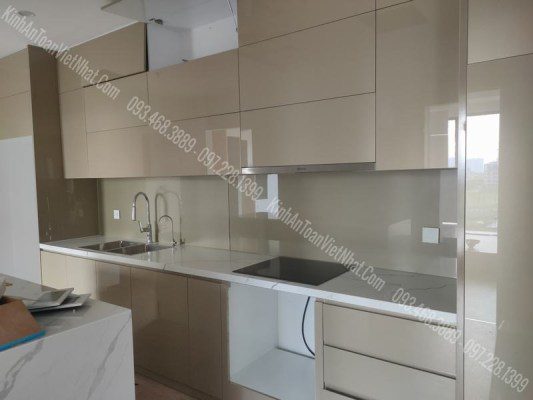 CTTB Kính Ốp Bếp màu Nhũ Be thi công tại Toà the Matix one Lê Quang Đạo - Nam Từ Liêm