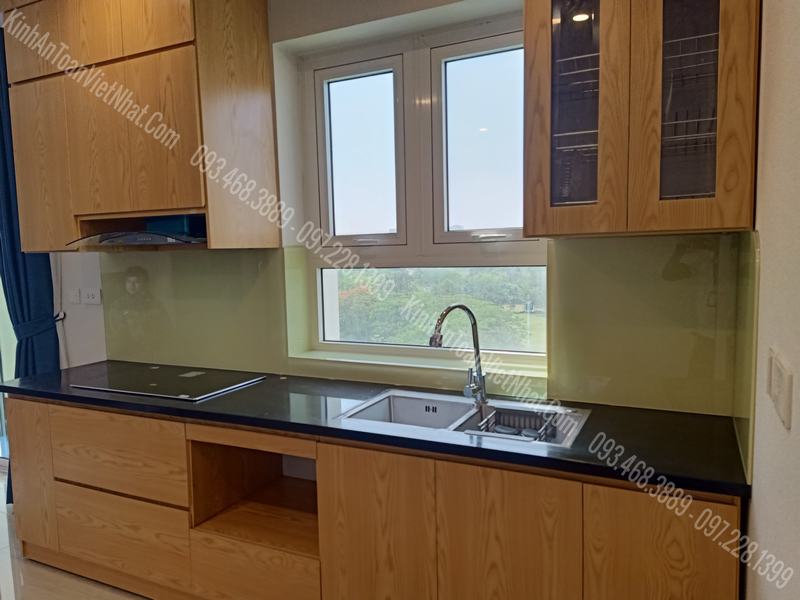 CTTB Kính Ốp Bếp màu Kem Kim Sa lắp đặt tại L5 Ciputra - Tây Hồ