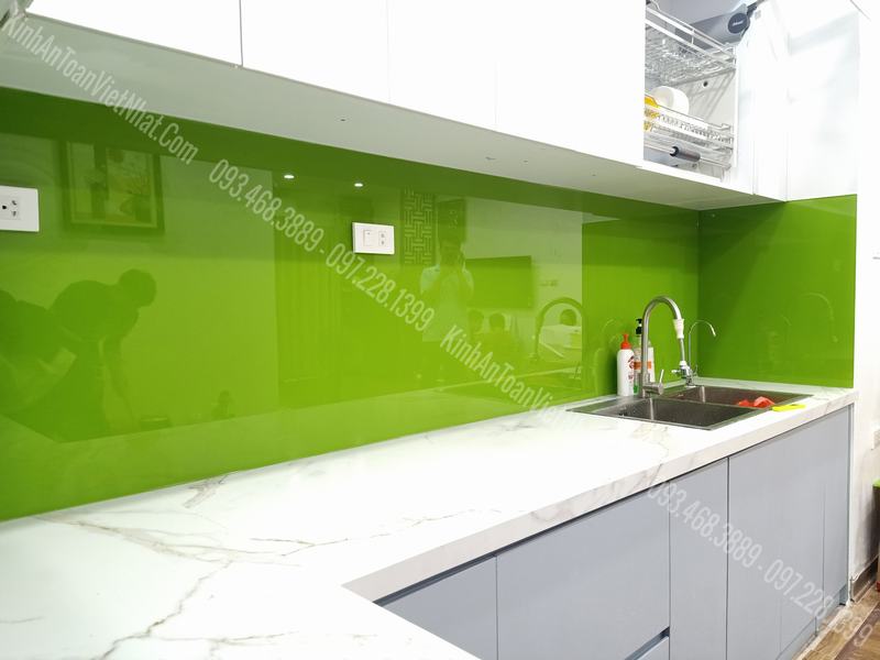 CTTB Kính Ốp Bếp màu Xanh Non thi công tại Huỳnh Thúc Kháng - Đống Đa