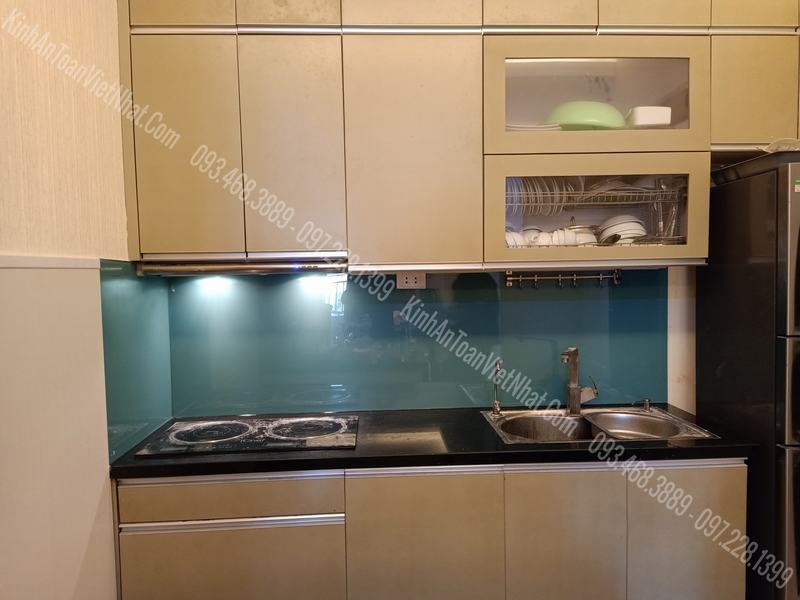 CTTB Kính Ốp Bếp màu Xanh Lơ thi công tại FHome Võ Chí Công - Tây Hồ