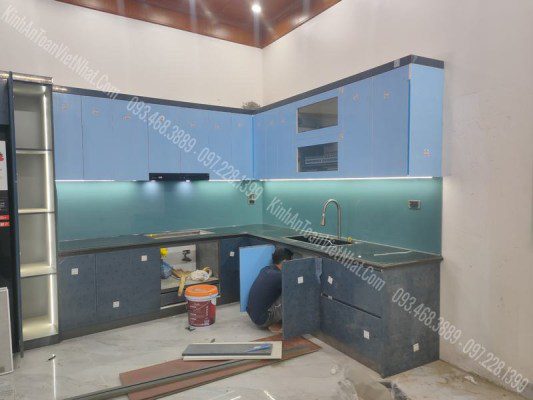 CTTB Kính Ốp Bếp màu Xanh Lơ thi công tại Liễu Nội - Thường Tín