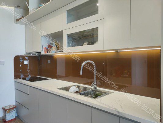 CTTB Kính Ốp Bếp màu Nâu thi công tại GS1 Vinsmat Tây Mỗ - Nam Từ Liêm