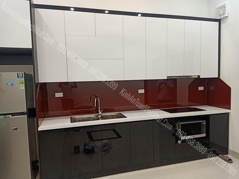 CTTB Kính Ốp Bếp màu Đỏ Rubi thi công tại 72 Nguyễn Trãi - Thanh Xuân