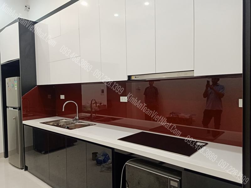 CTTB Kính Ốp Bếp màu Đỏ Rubyithi công tại 72 Nguyễn Trãi - Thanh Xuân