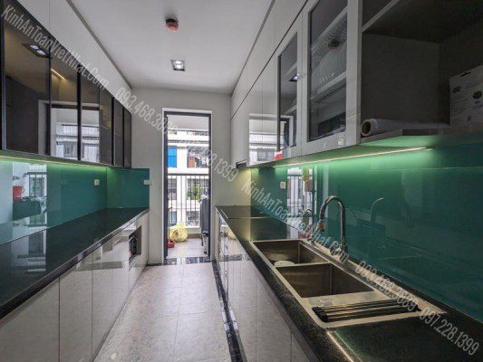 CTTB Kính Ốp Bếp màu Xanh Ngọc Kim Sa thi công tại CT1A Iris - Nam Từ Liêm