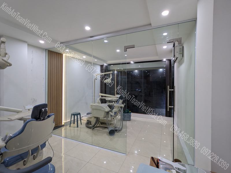 CTTB Vách Kính - Cửa Lùa 1 Cánh thi công tại Nguyễn Hy Quang - Đống Đa