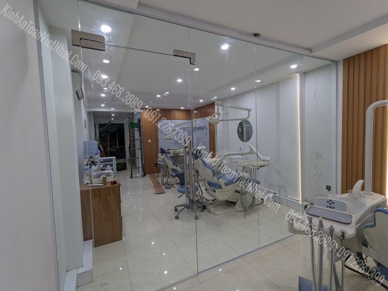 CTTB Vách Kính - Cửa Lùa 1 Cánh thi công tại Nguyễn Hy Quang - Đống Đa