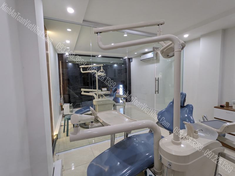 CTTB Vách Kính - Cửa Lùa 1 Cánh thi công tại Nguyễn Hy Quang - Đống Đa