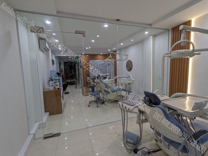 CTTB Vách Kính - Cửa Lùa 1 Cánh thi công tại Nguyễn Hy Quang - Đống Đa