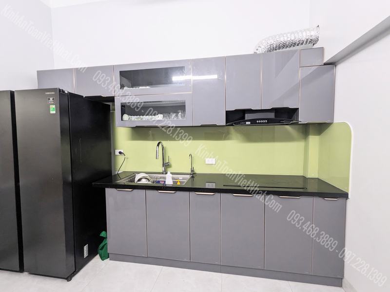 CTTB Kính Ốp Bếp màu Kem lắp đặt tại Đống Đa