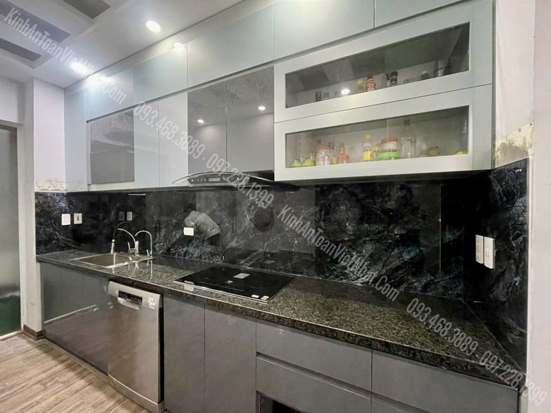 CTTB Kính Ốp Bếp 3D Vân Đá lắp đặt tại 96 Định Công – Hoàng Mai