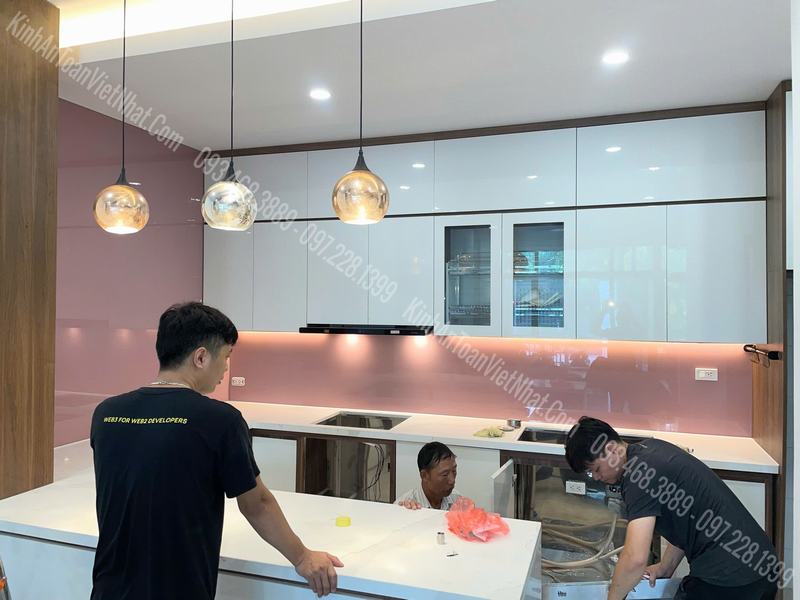 CTTB Kính Ốp Bếp màu Hồng Kim Sa láp đặt tại Foresa Xuân Phương – Nam Từ Liêm